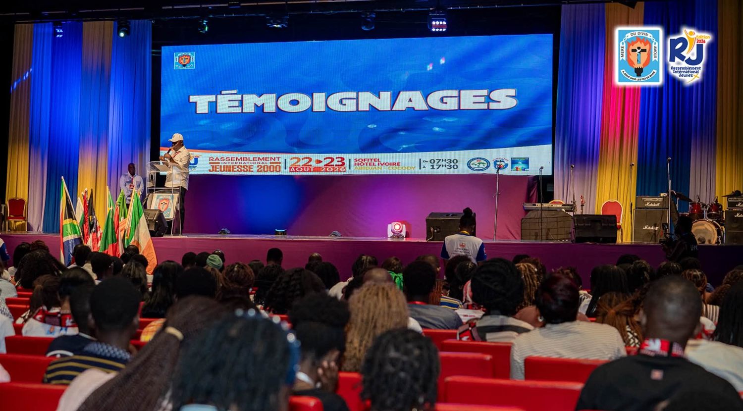 La salle pendant les témoignages, au Sofitel Hôtel Ivoire